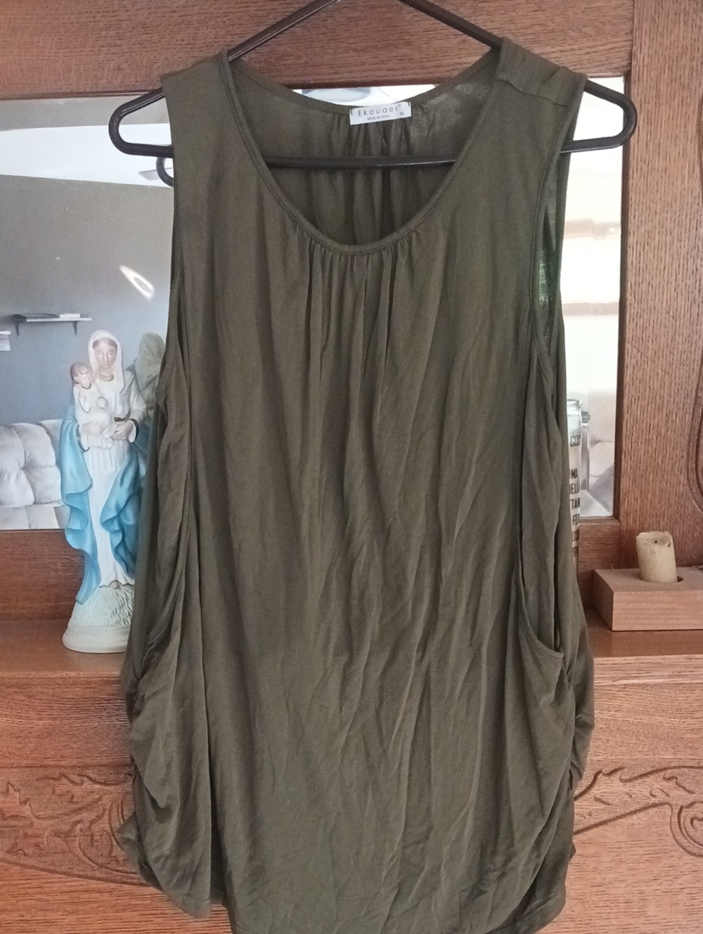 Ekouaer Olive Green Sleeveless Nursing Tank